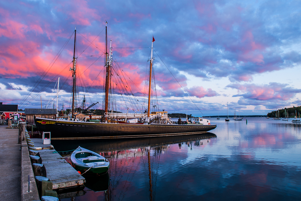  Lunenburg Harbour, Nova Scotia